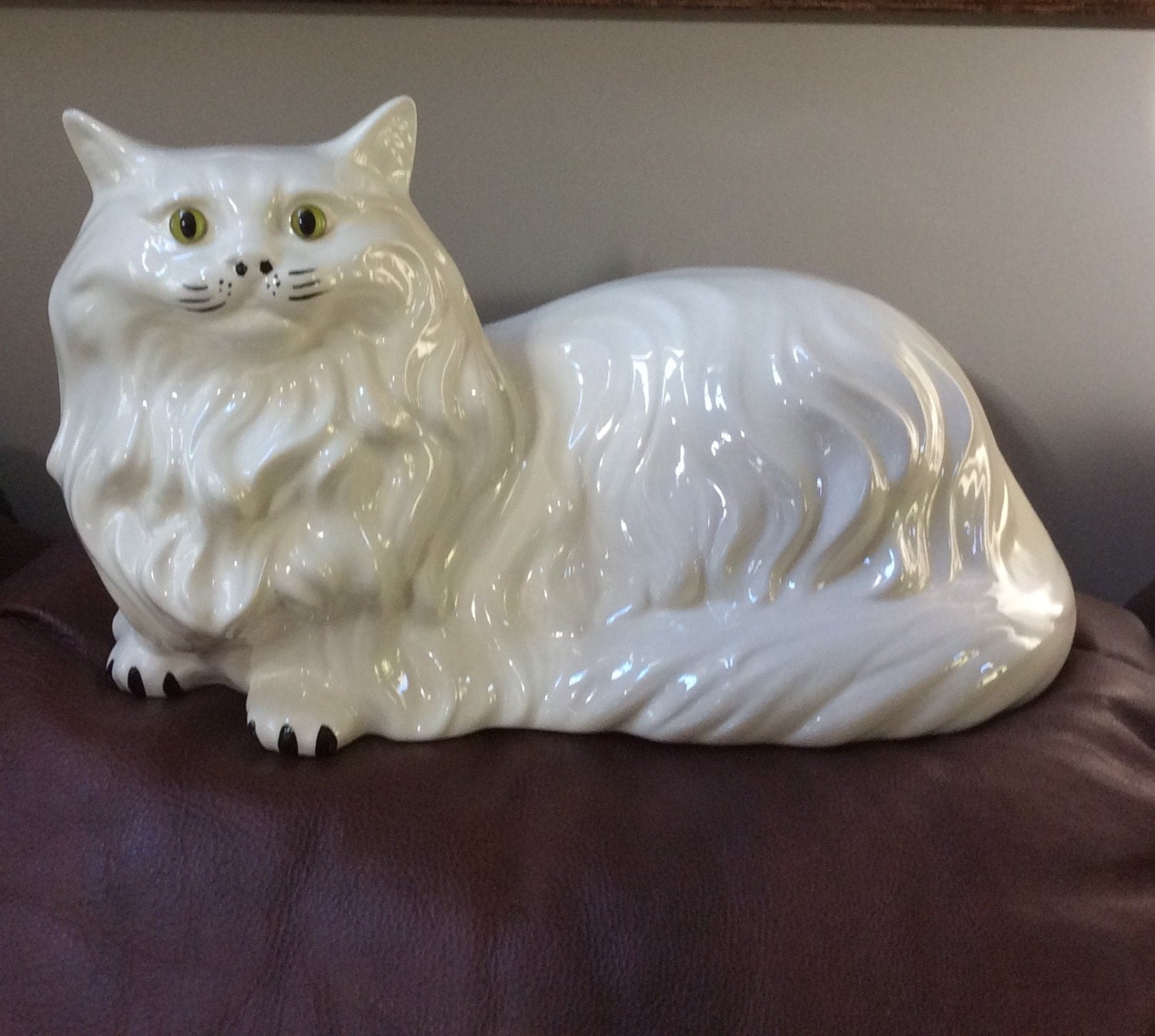  Vintage  Cat  Persian White Kitten Large Size Ceramic  Statue