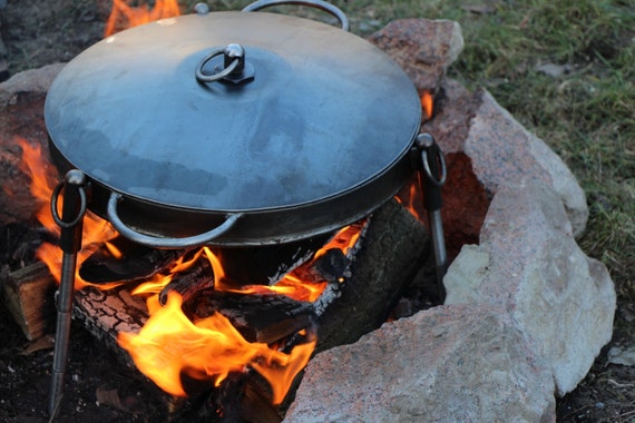 Camp fire Skillet Frying Pan Pan with Semicircular Bottom