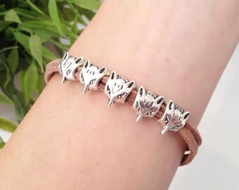 29 Colors | Little Fox Bracelet, Animal Jewelry, Small Fox Head Beads, Fox Jewelry, Suede Cord, Cute Coyote Wolf Charm, Antique Silver