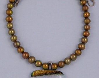 Gold freshwater pearls with dichroic glass pendant