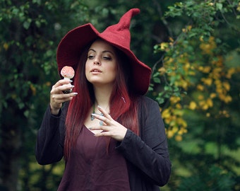 Witch hat wizard magic hat- Black wool Felt tall pointed hat