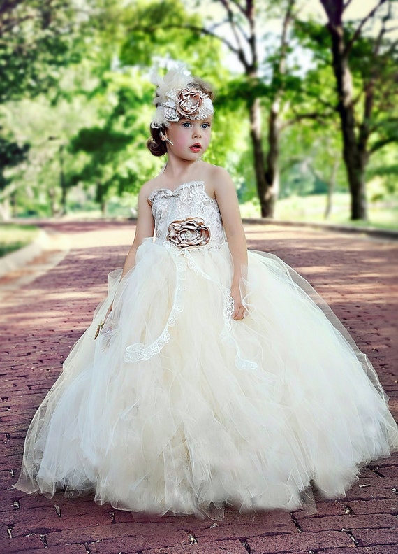 flower girl dress, vintage flower girl tutu dress, Ivory and lace