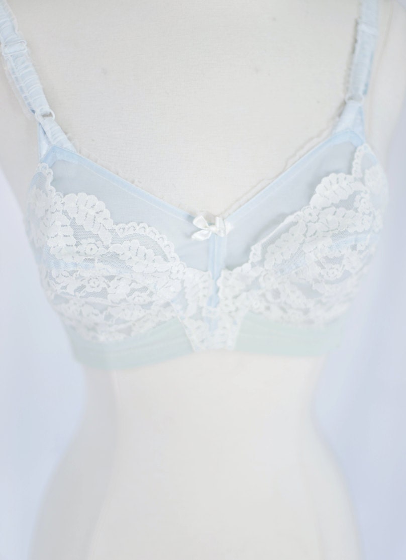 Vintage Baby Blue Bra. / Chantilly Lace. Pastel Lingerie.