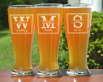 Groomsmen Beer Mugs, 1 Personalized Groomsmen Beer Glass, Custom Engraved Pilsner Glass, Groomsmen Glasses, Groomsman Gifts