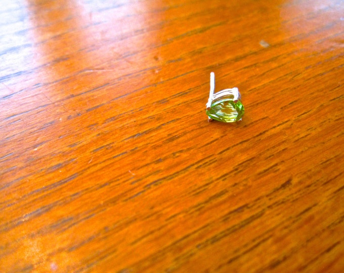 Man's Peridot Stud, 7x5mm Pear, Natural, Set in Sterling Silver 874M