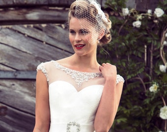 Simple Light Ivory Bandeau Style Birdcage Veil