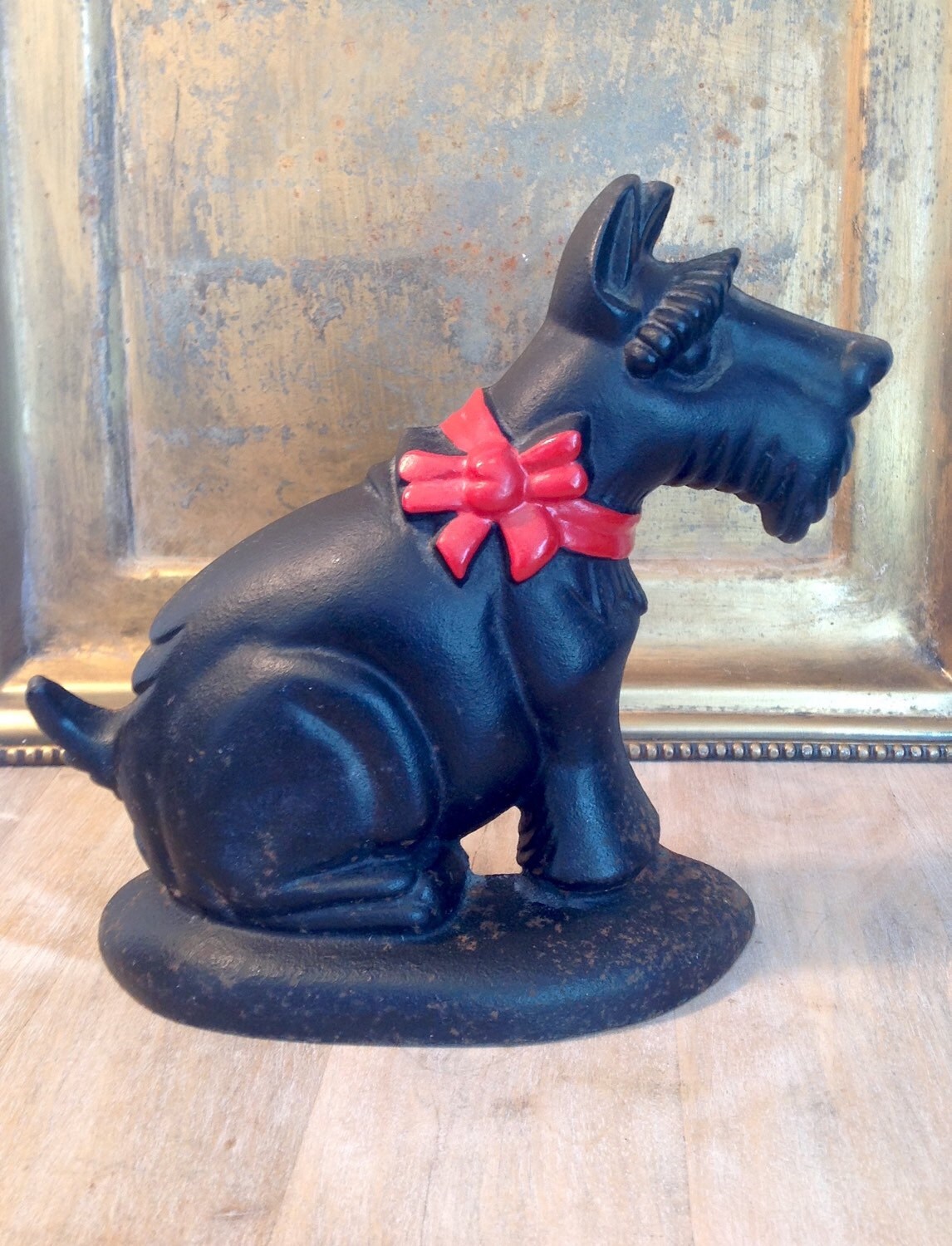 Black Scottie/Terrier dog doorstop/ bookend/figurine cast iron