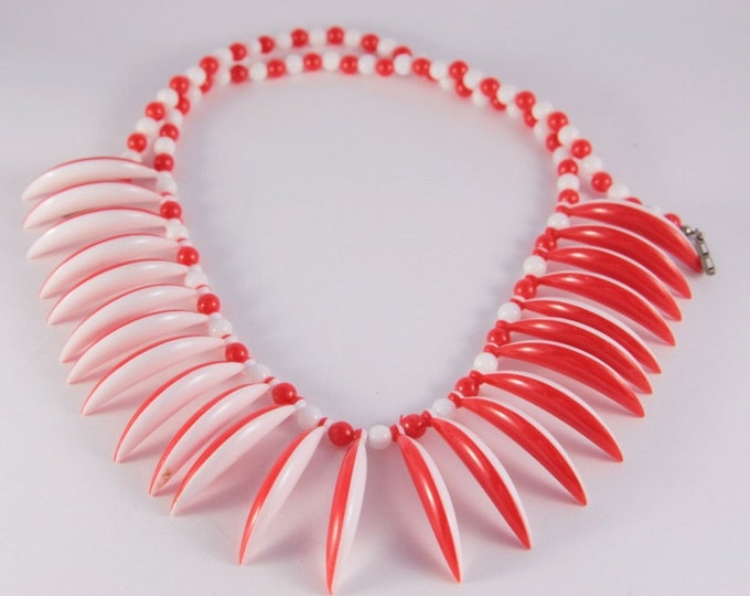 Red Tribal Necklace Bear Claw Shamanic Princess Bib Statement Necklace Red White Plastic Necklace Vintage Jewelry