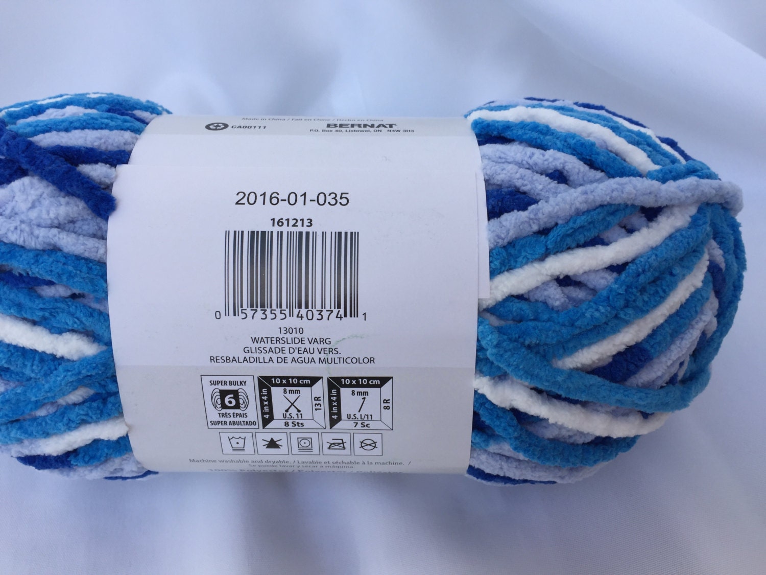 WATERSLIDE VARG 13010 Bernat Blanket Brights / 150g 5.3 oz / Super