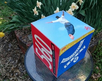 LEVI's Advertising Box Levi's 560 JEANS Loose Fit Original / 10 1/2" Cardboard Counter Display Box / 90's Men's Clothing