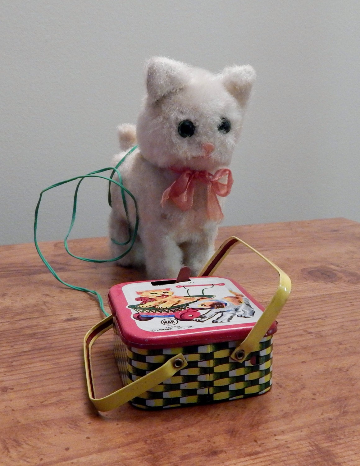 battery operated stuffed cat