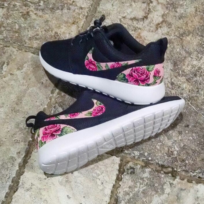 customize roshe one