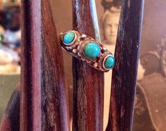 Vintage Sterling Silver Turquoise cabochon ring Size 7 Vintage turquoise ring marked 925