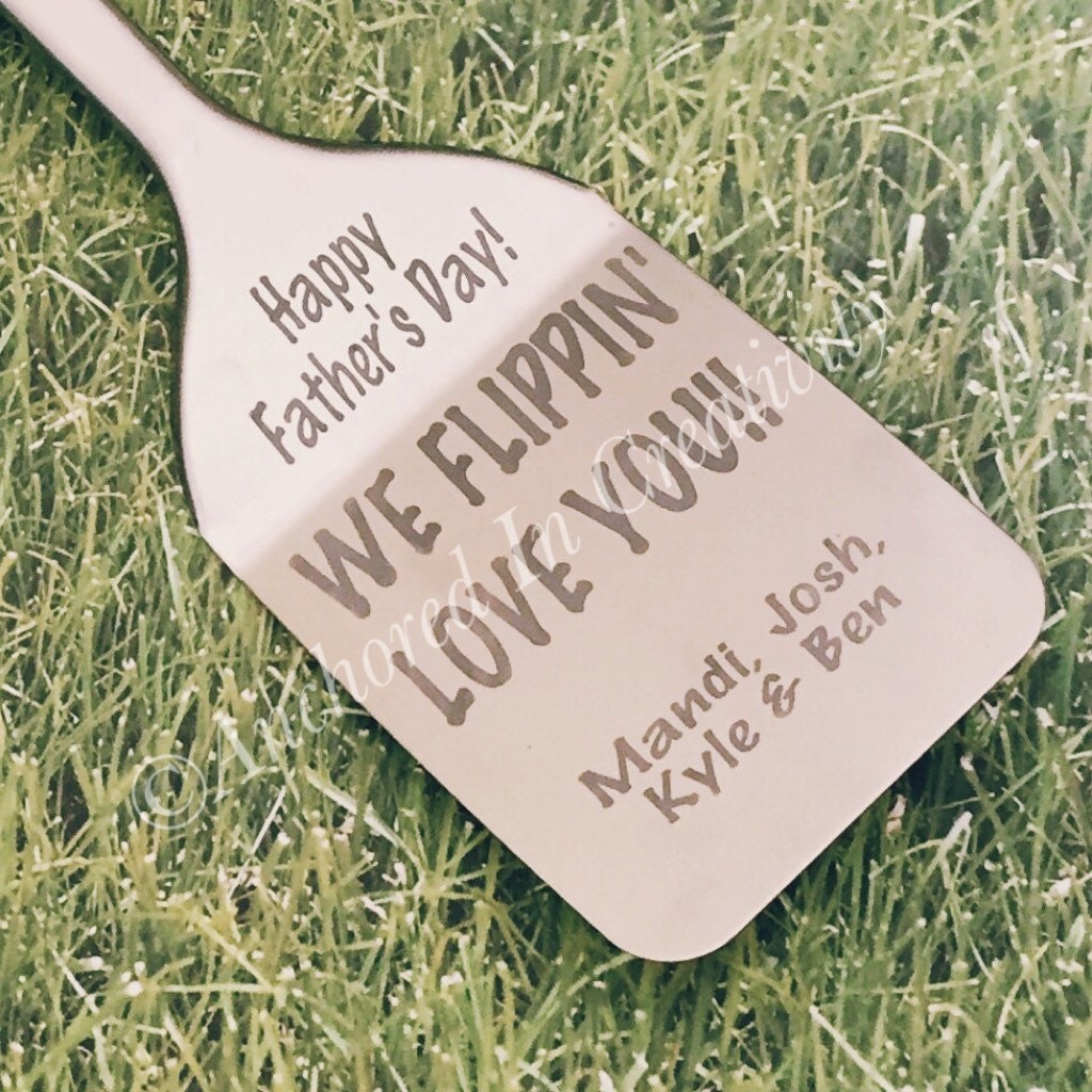 personalized-spatula-we-flippin-love-you-father-s-day