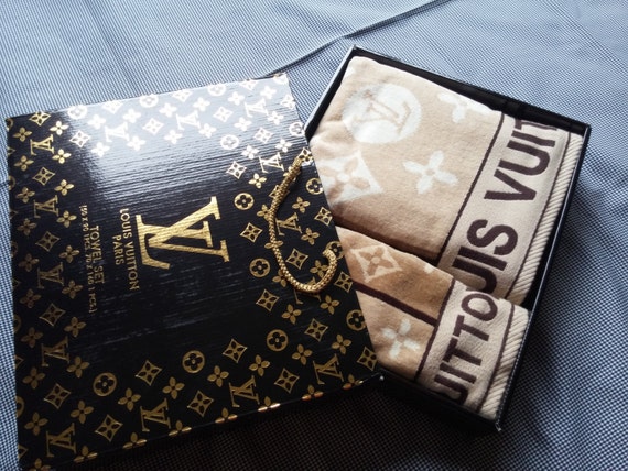 2 pcs set in box Louis Vuitton Towel for Bath by tan4eto19861