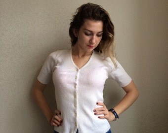 SALE!!! Vintage top, 80s , base top, white top, knitted top, the button-down top, crop top