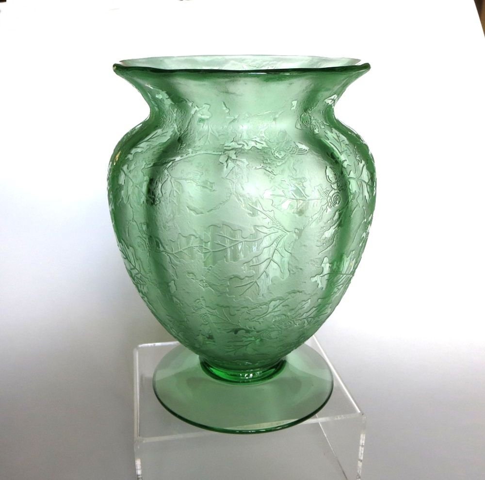 Fostoria Glass Oak Leaf Green Vase Fabulous by cheshirecatantiques