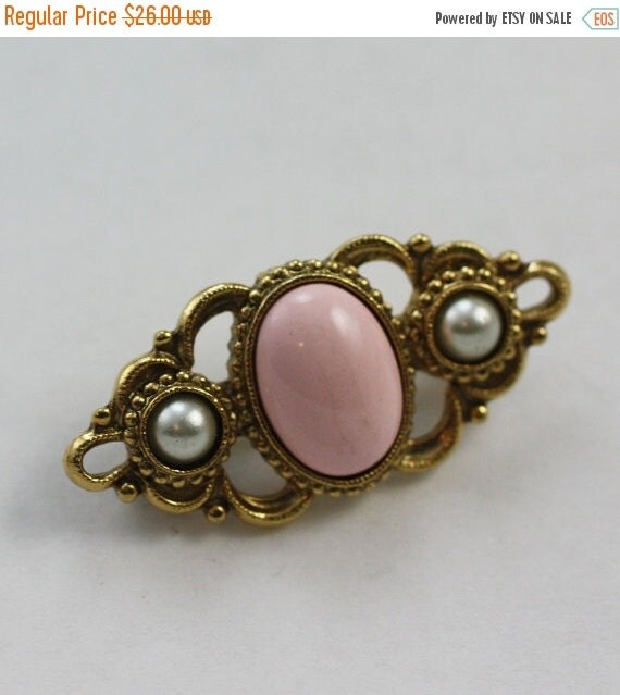 Victorian Revival Pin Pink Cabochon Faux Pearls Gold Tone 1928 Jewelry ...