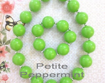 Green Girl Chunky Necklace, Little Girl Bubblegum Necklace, Children Necklace, Girl Chunky Necklace, Chunky Bead Necklace,Toddler Necklace