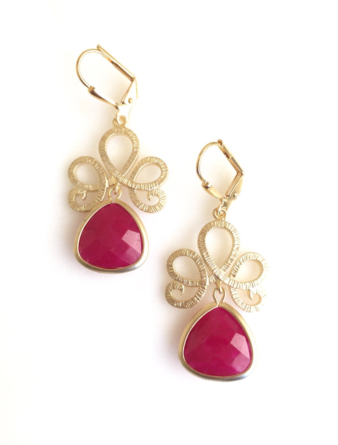 SALE Fuchsia Drop Earrings in Gold. Pink Dangle Earrings.