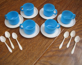 Vintage Childs Miniature White & Blue Toy Tea Set, Eighteen Piece Set