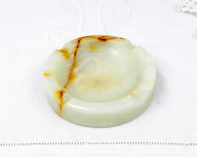 Vintage Carved Pale Onyx Marble Agate Stone Ashtray, Mid Century Decor, Retro, Man Cave, Semi Precious, Tobacciana, Smoking, Collection, Vintage Carved Pale Onyx Marble Agate Stone Ashtray, Mid Century Decor, Retro, Man Cave, Semi Precious, Tobacciana, Smoking, Collection,
