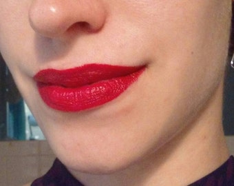 Marilyn--Cherry-Red Eliza Vintage-Color Lipstick