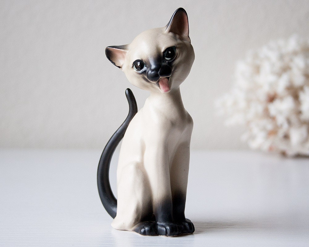 siamese cat ceramic figurine