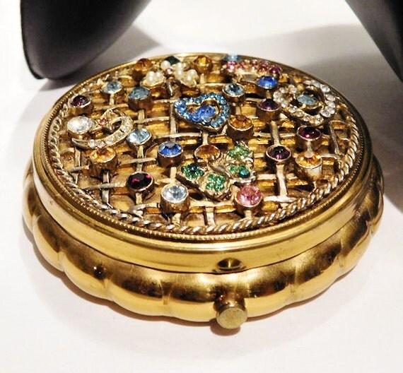 Vintage Rhinestone Compact Jeweled Brass Filigree Powder 1930s Art Deco Jewelry Presentation Container Box Purse Accessory Boudoir Vanity