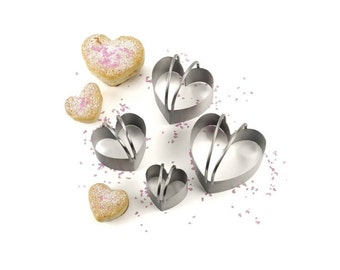 Stainless Steel Heavy Duty Heart Shaped Biscuit Cutters 4 Count, Heart Shaped Cookie Cutters For Creating Desserts For Weddings Or Holidays