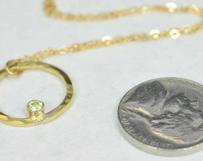 Solid 14k Gold Peridot Necklace, Mothers Necklace, Mom Necklace, August Birthstone Necklace, Peridot Necklace, Mother's Necklace, Peridot