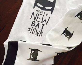Batman baby. Baby Batman. Superhero Baby. Baby Boy. Baby Boy Coming home outfit. Baby Superhero. Bat Baby. New Bat in town.