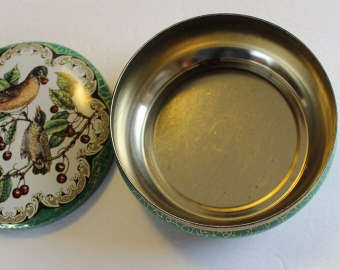 Vintage Round Tea Tin with Floral Pattern, Vintage Tea box, Metal Container, Metal Canister, Tea Tin with Birds