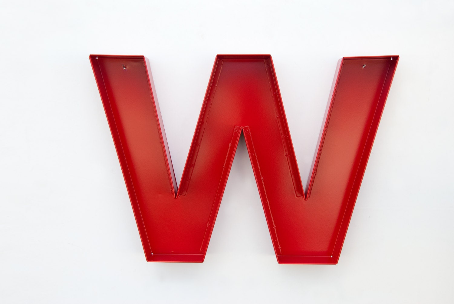 Wall letter W sign letter wall decor / metal letters by Metalya