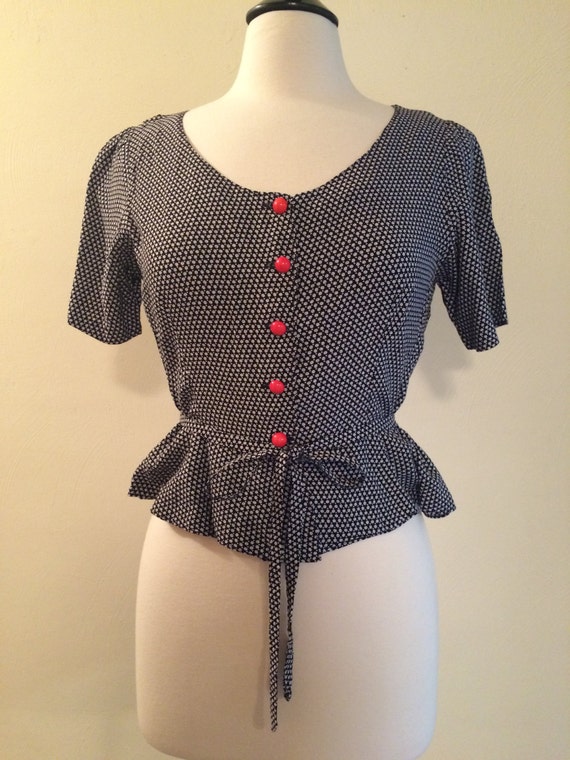 Sweet Vintage Black and White Daisy Peplum Blouse with Red