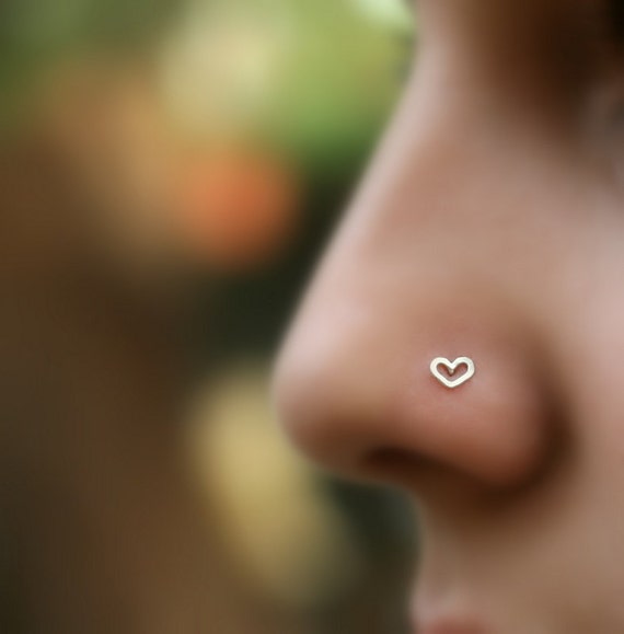 nose-ring-nose-piercing-nose-stud-tragus-piercing