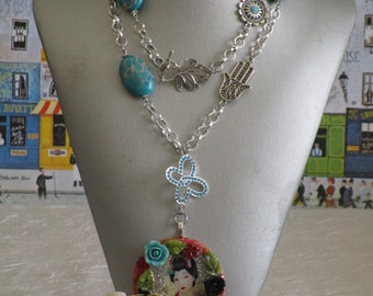 Collier pendentif "Une ravissante Japonaise"