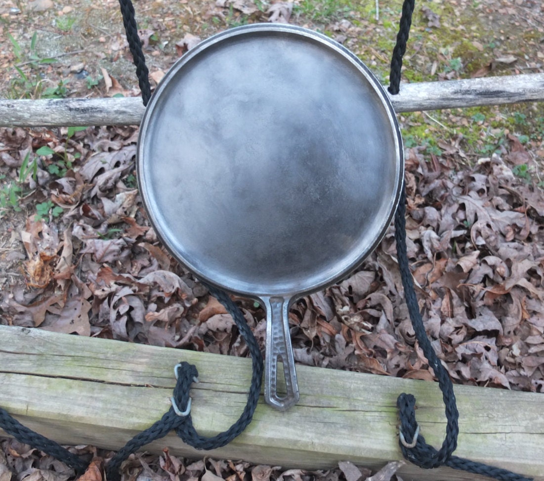 Griswold 9 Hammered Cast Iron Griddle