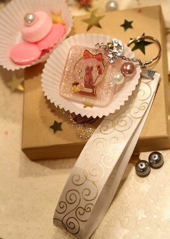 Snow Globe Resin Keychain