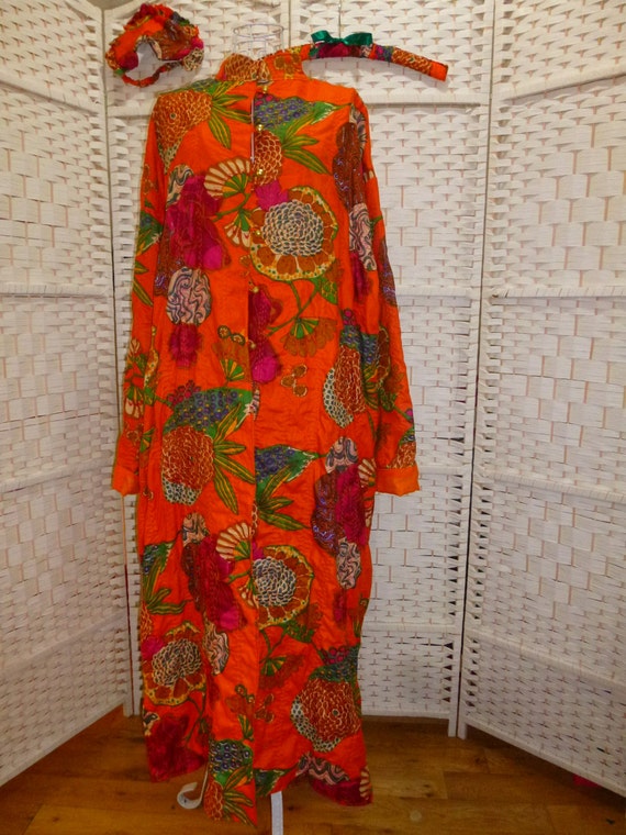 Womans kantha quilted robe. Block printed Indian cotton with
