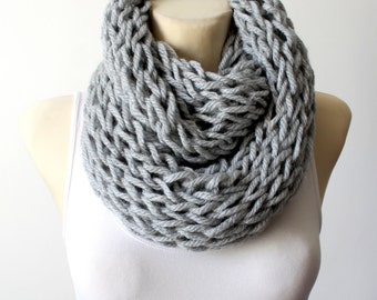 Items similar to Gray knit scarf, chunky knit infinity scarf in Marble ...