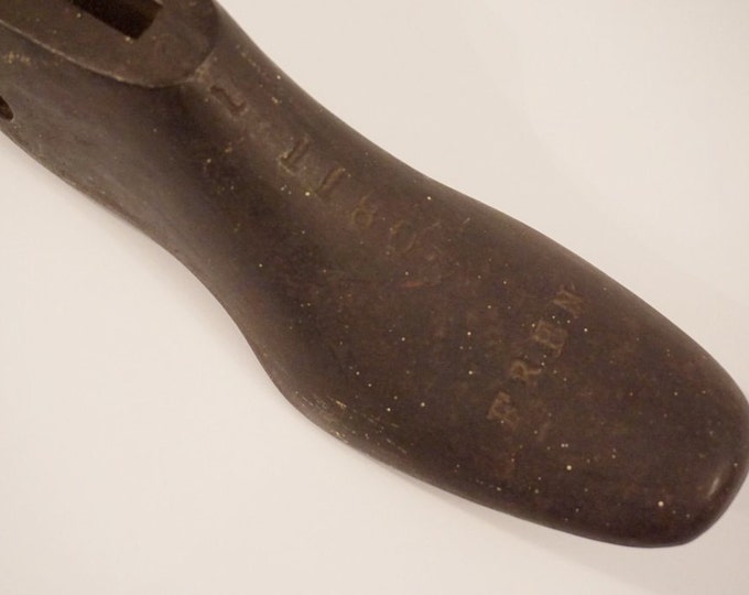 Antique Cast Iron Shoe Mold