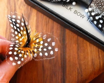 Feather Flower Pin, Feather lapel pin, Wedding Flower, Flower gift, Feather Hat Pin, Feather Brooch, Flower Pin, Floral Pin, Guinea Fowl Pin