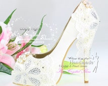 Popular items for lace bridal shoes on Etsy