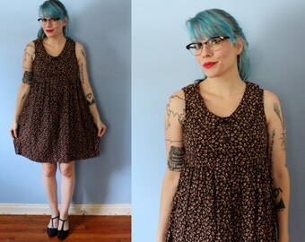Vintage Babydoll Floral Print Dress // 1990's Black Rose Print Sleeveless Babydoll dress with Peter Pan Collar // Women's Size M