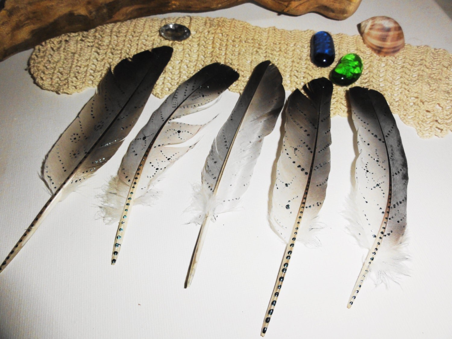 5 feathers decorative ornaments natural real feather set.