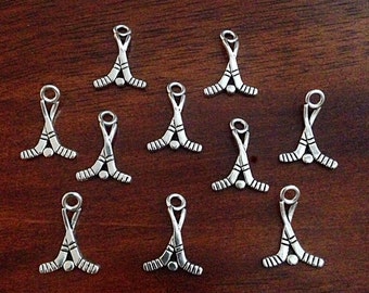 20 Hockey Stick Charms, Antique Silver Hockey Sticks, Hockey Skates, Puck Charms, Hockey Charms, Craft and Jewelry Supplies, Findings