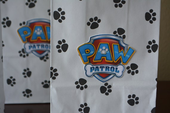 Paw Patrol goodie bag, paw patrol party bag, birthday goody bag, paw patrol shield, Set of 10