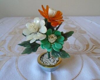 miniature vase plastic flowers