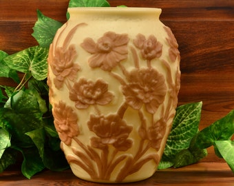 Phoenix Glass Vase, Custard Flower Vase